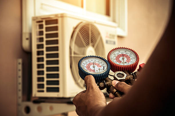 Professional Heat Pump Repair technician working in Spring Hill, FL